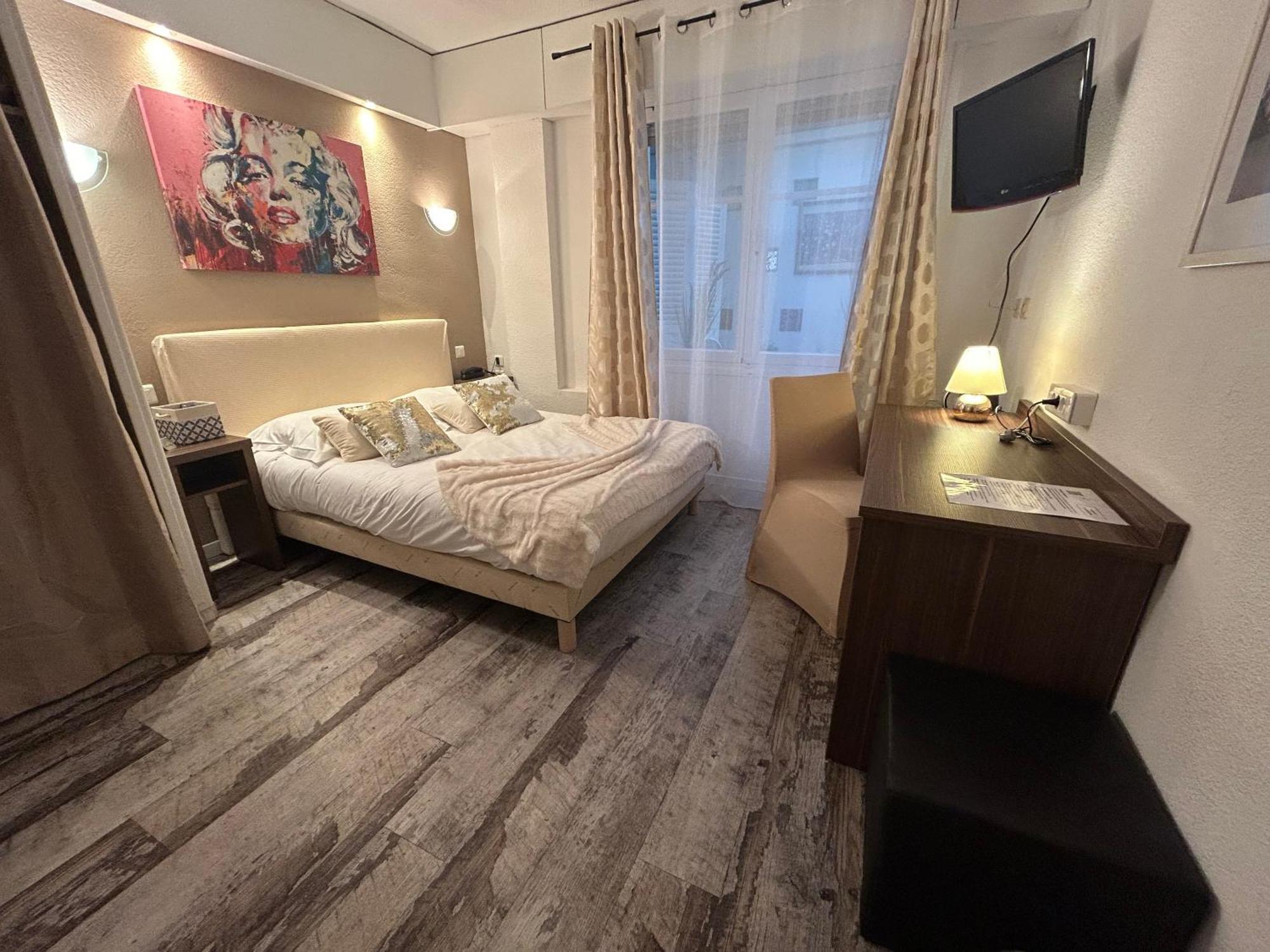 ATH hôtel Athénée Cannes Quarto foto